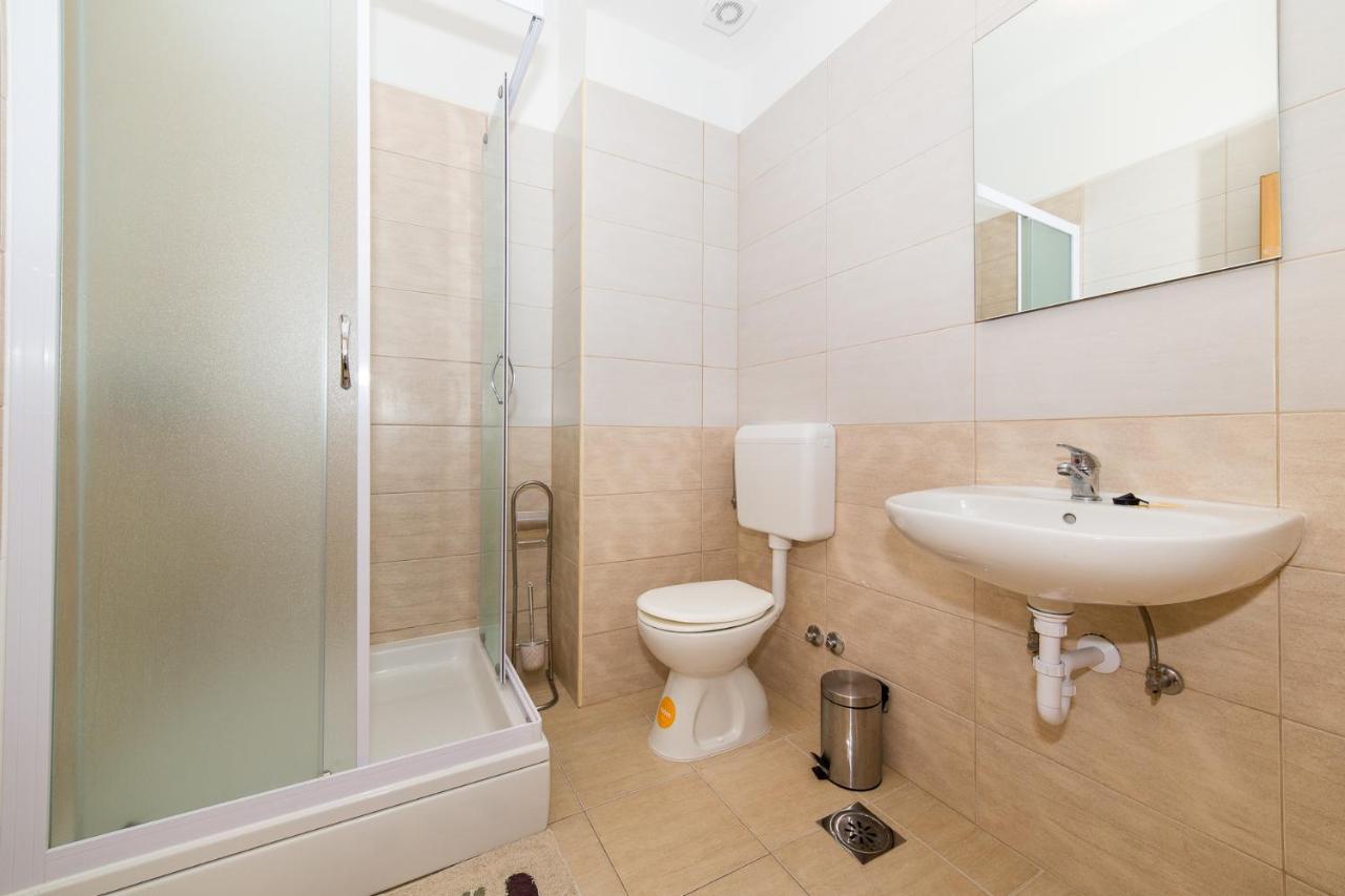 Orange Tree Garden Apartment Трогир Екстериор снимка